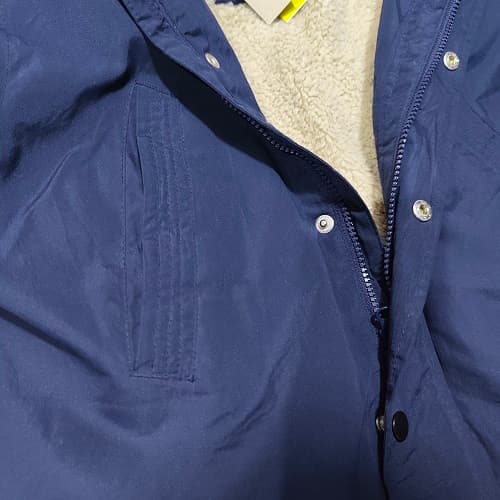 made in Vietnam - Brand OldNavy ..............................................................................................................................................
عرض الصدر 60 - طول الكُم 50 - طول القطعه 70